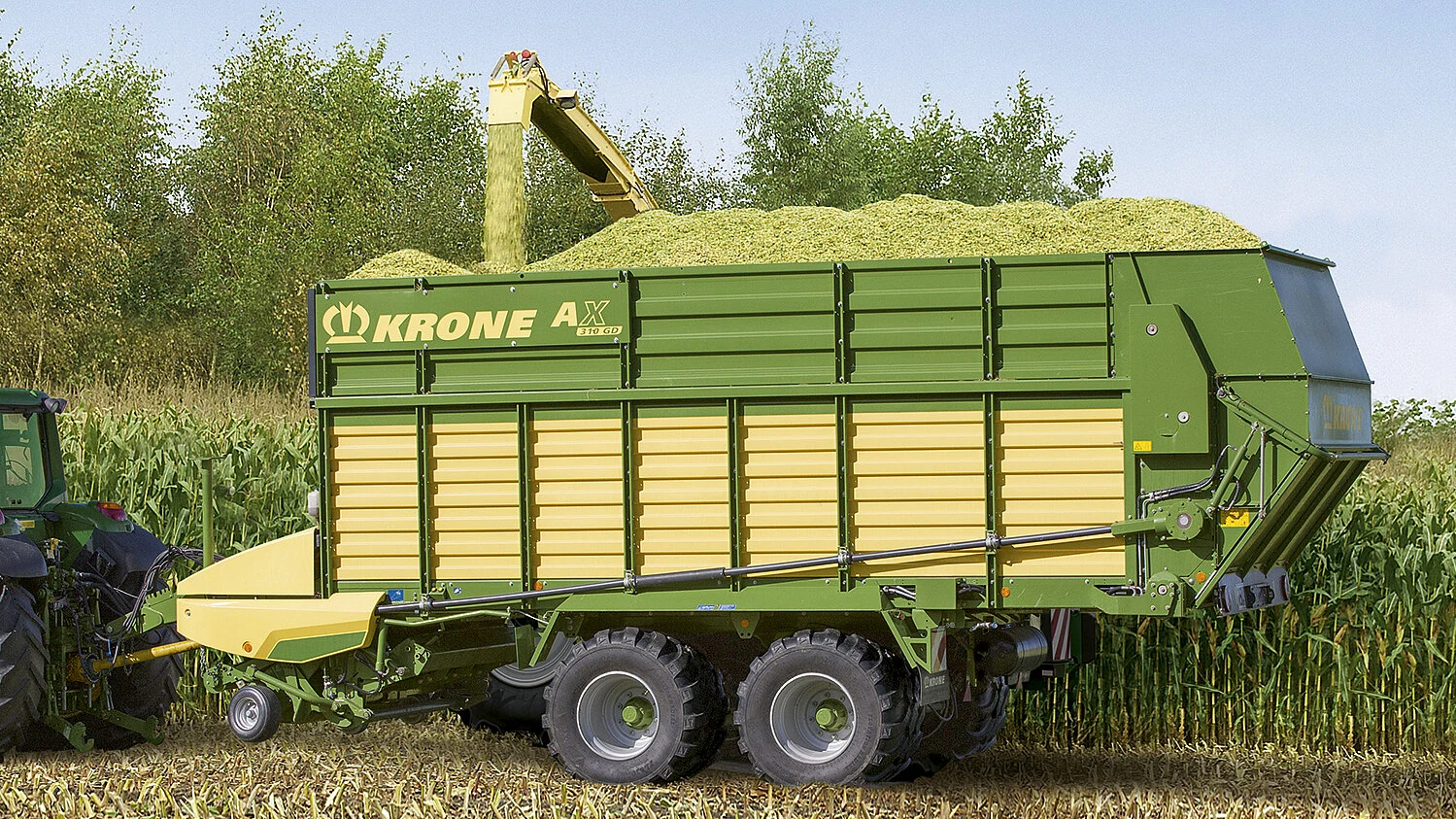 KRONE opraapwagen neemt het gewas op